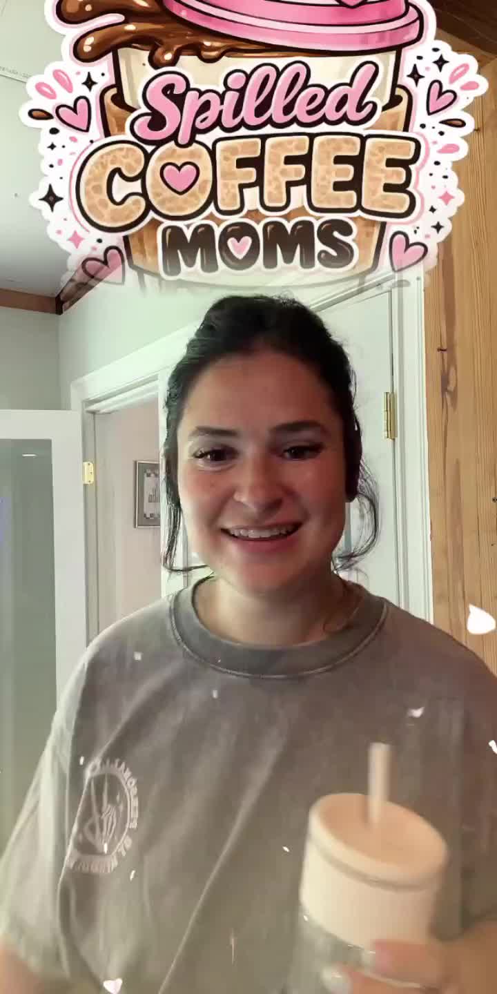 @sarah | spilledcoffeemom ☕️