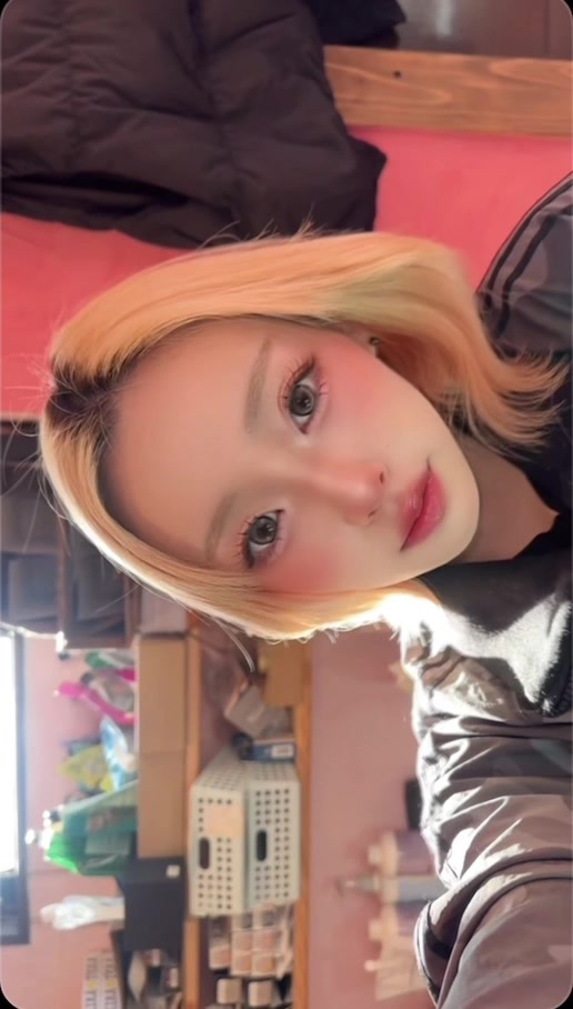 @𝐣