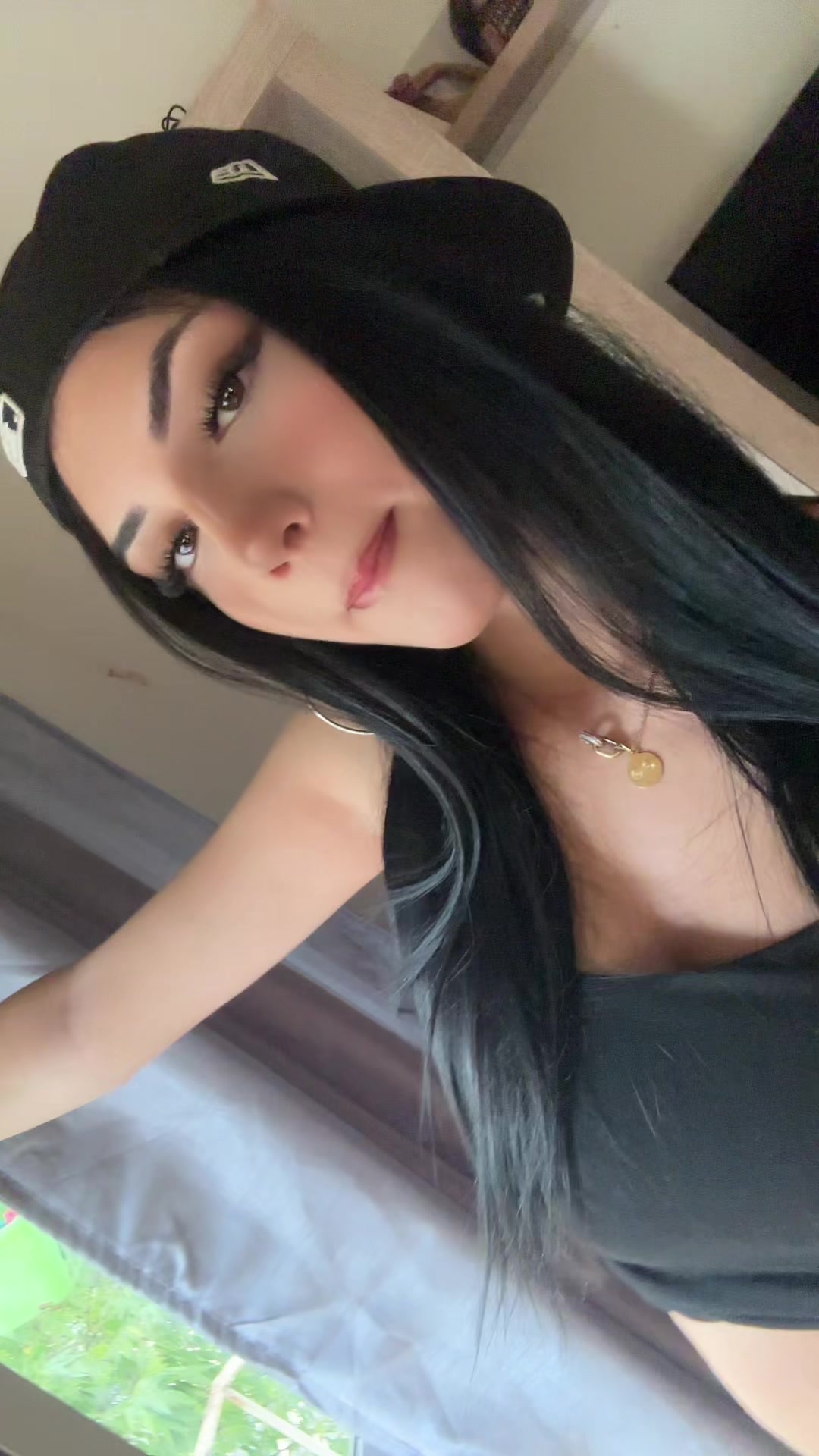 @🦦