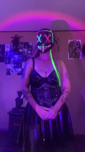 @horror queen 🧟♀️👑