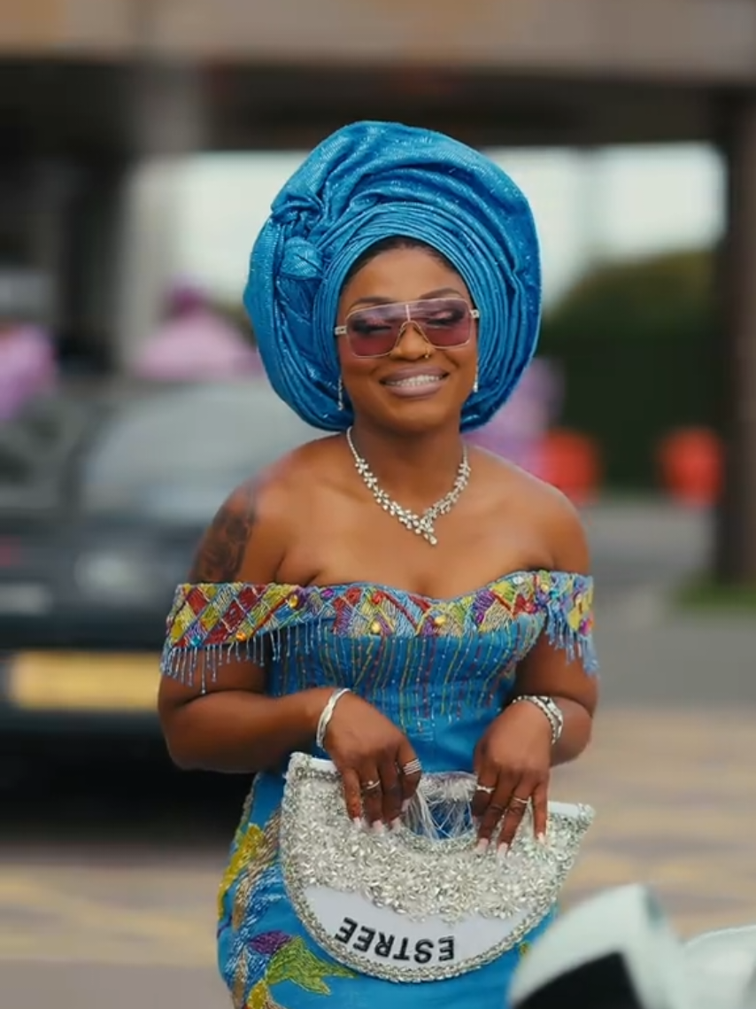 @Estree (Esther Olorunfemi)