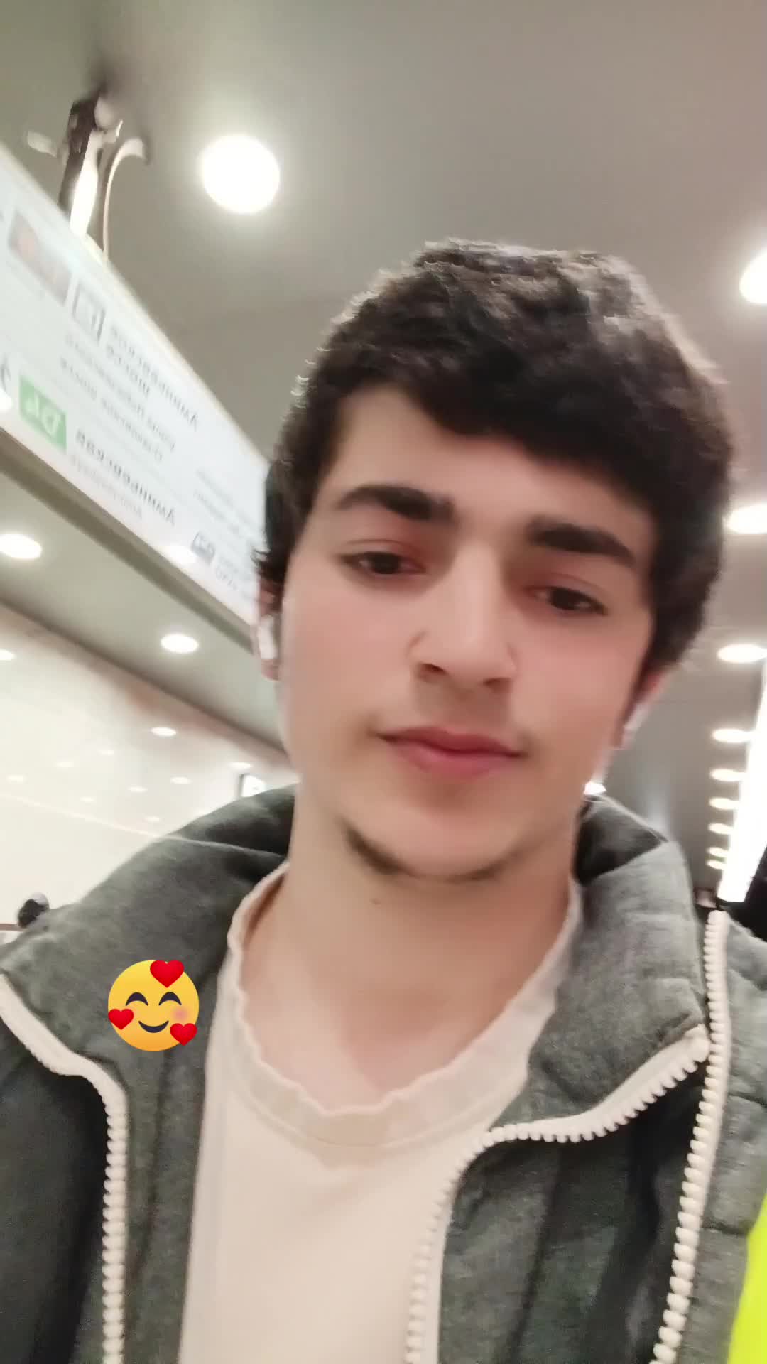 @𝒃𝒂𝒄𝒉𝒂𝒊 𝒐𝒅𝒊 🌚🌝
