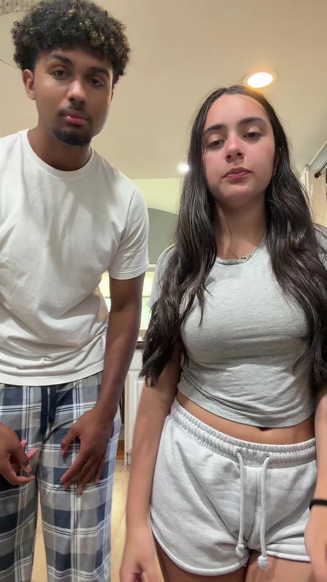@Bella