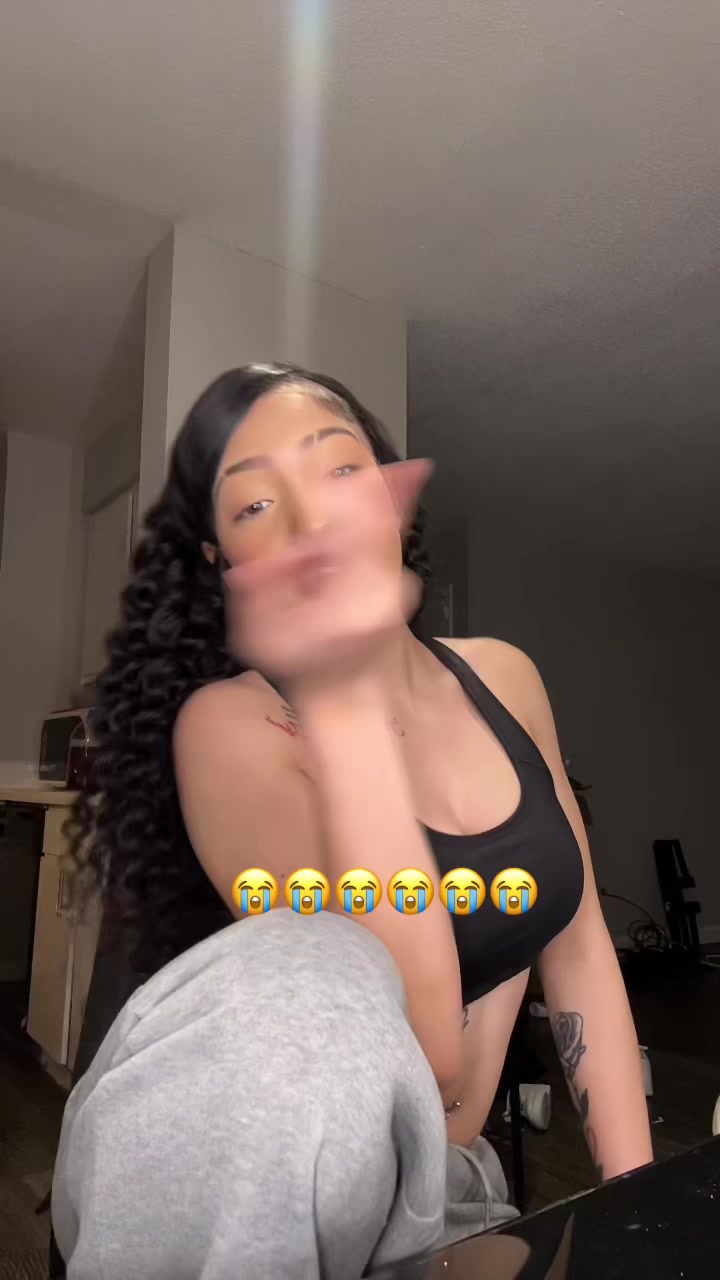 @_K&atilde;$hm&ouml;&ntilde;&ecirc;&yuml;🤑