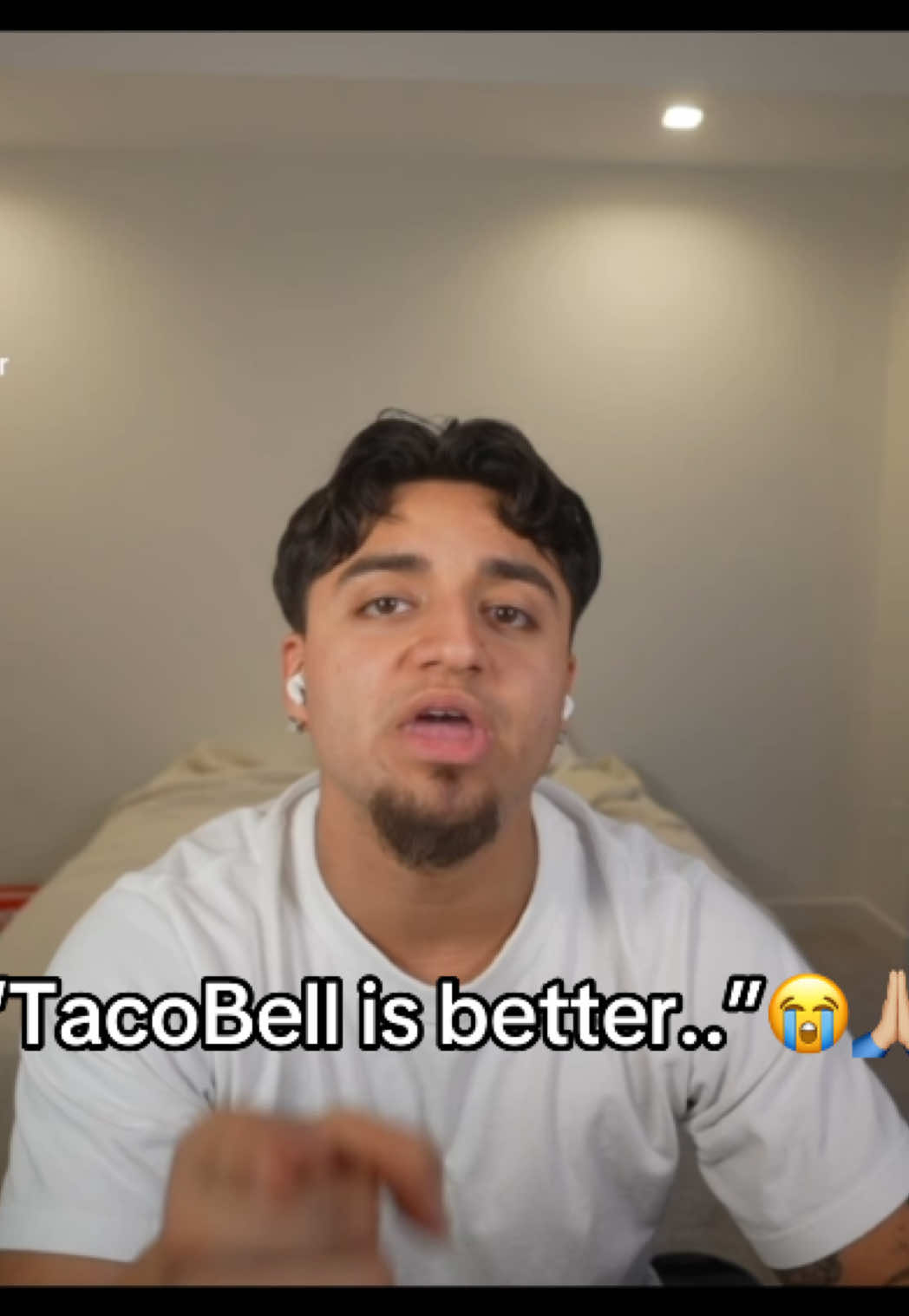 @jamesitolivee