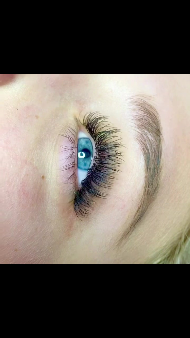 @TLClashes &bull; 208 lash artist💎