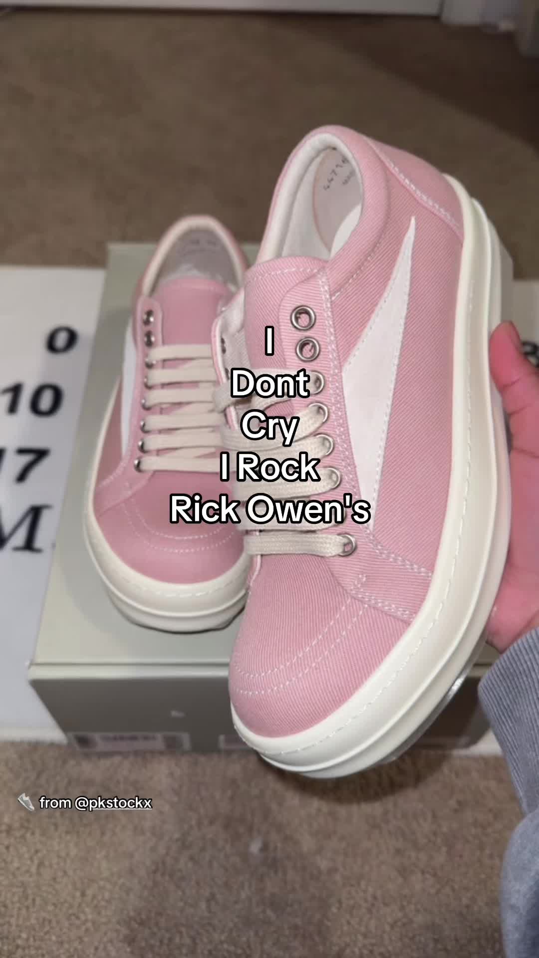 @⃟