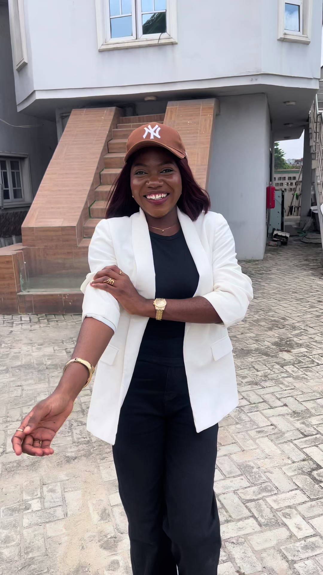@Theunekwu