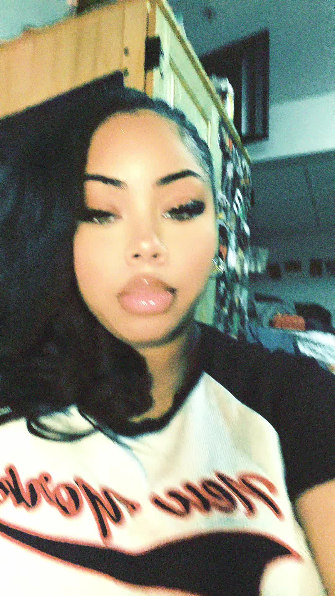 @Lovely.Vee
