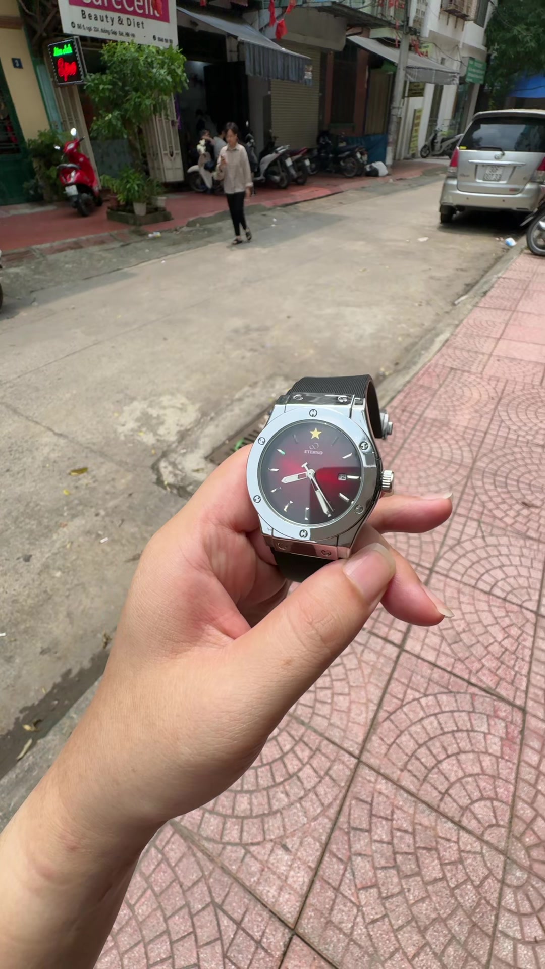 @Tân Đồng Hồ 2