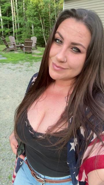 @Greeneyedmom23 (Erin)