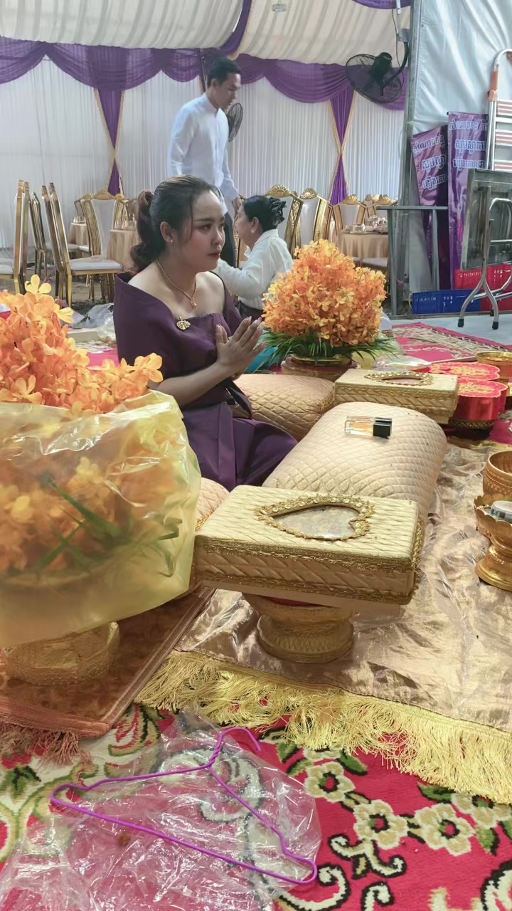 @ចែរ៉ឹម សាឡន9999💜🎉🎁