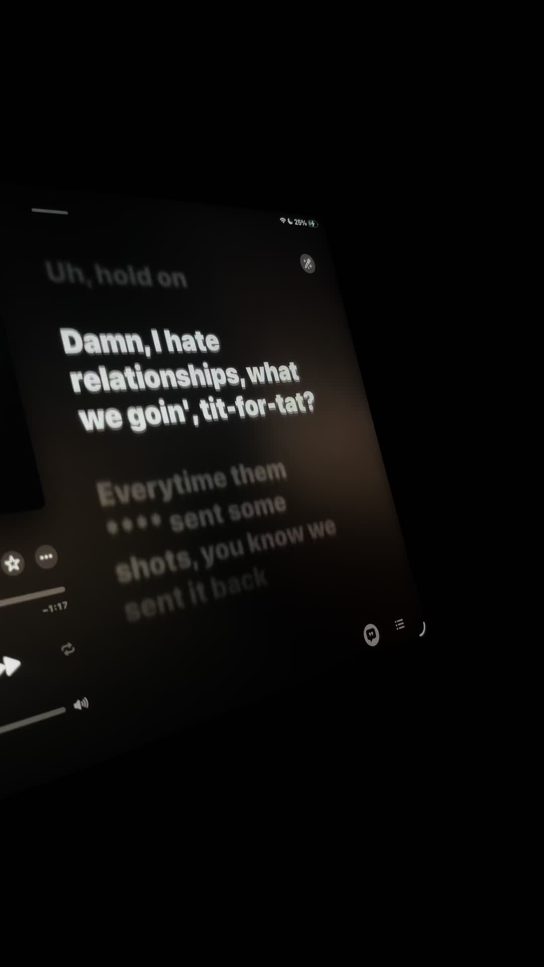 @🎧