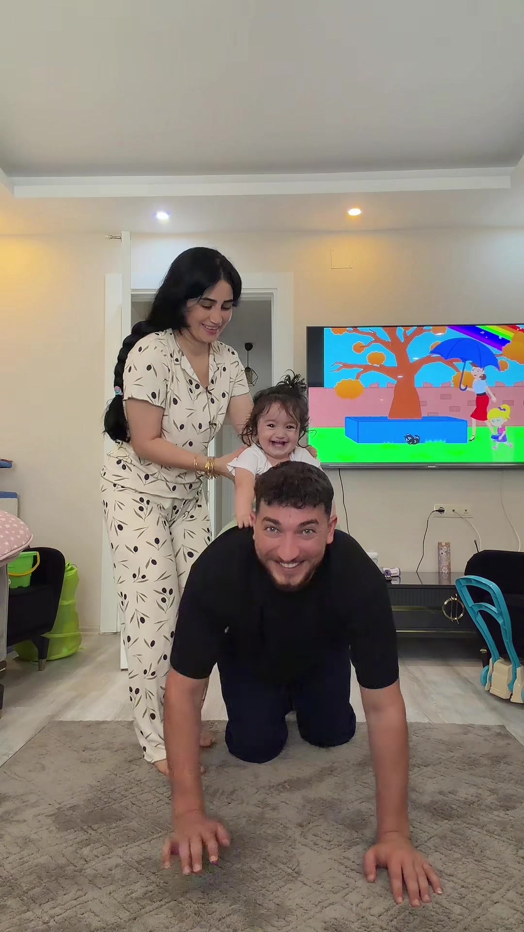 @Özge Official