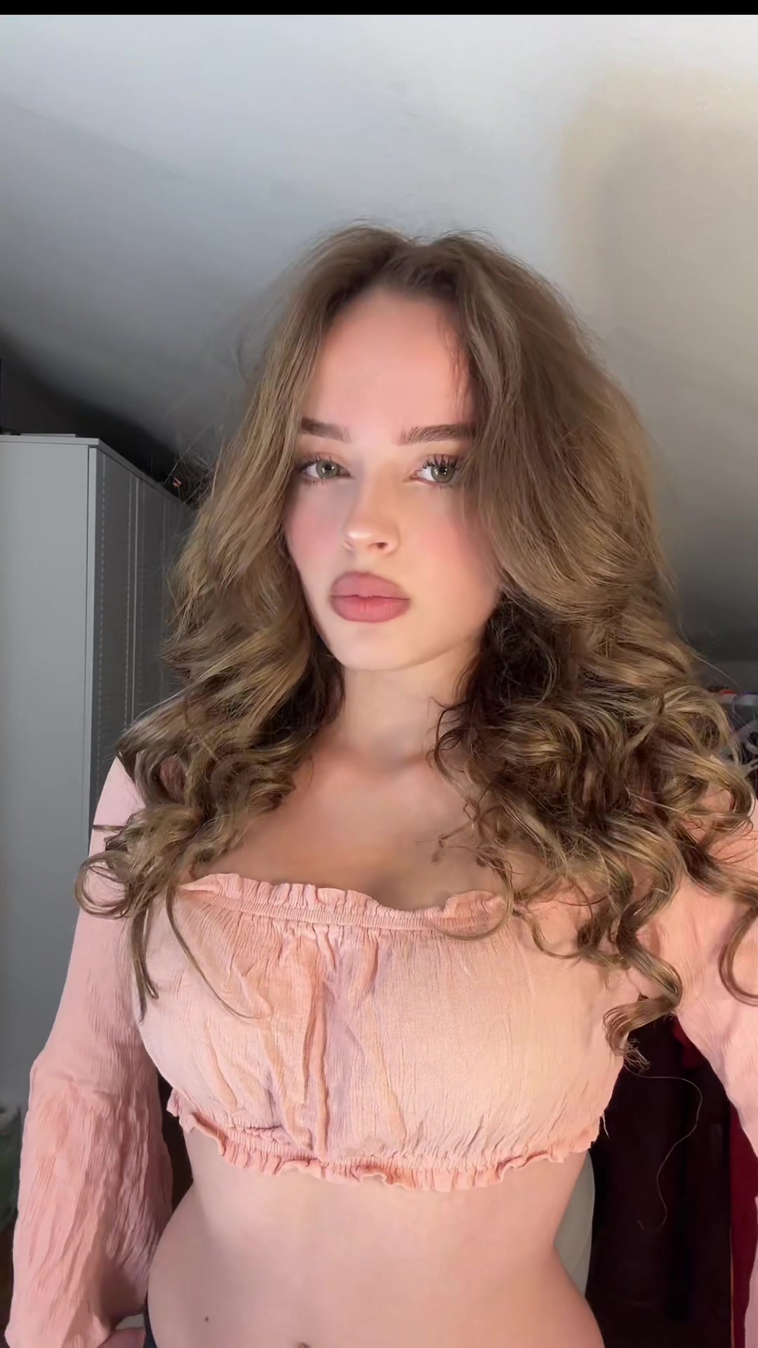 @Elaa