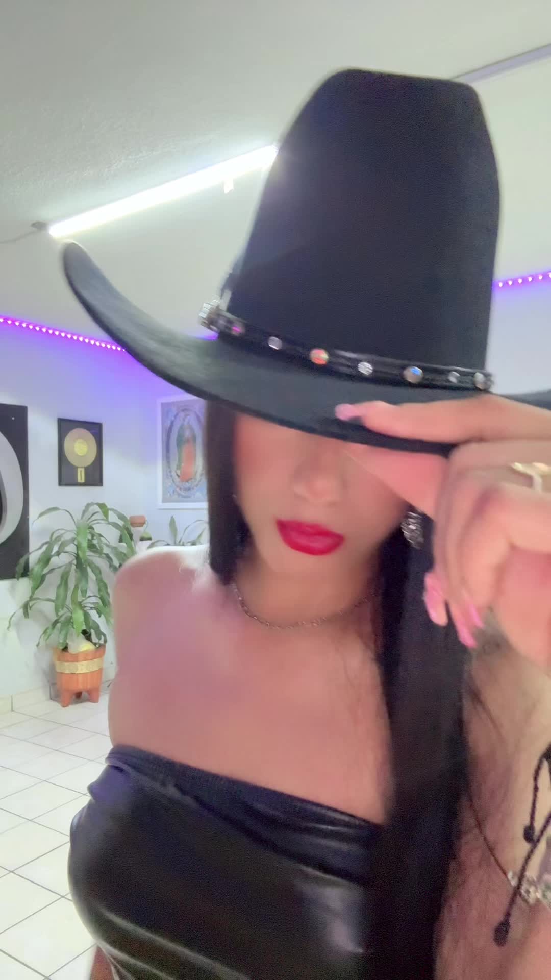 @La Montes🌵🤎🤠
