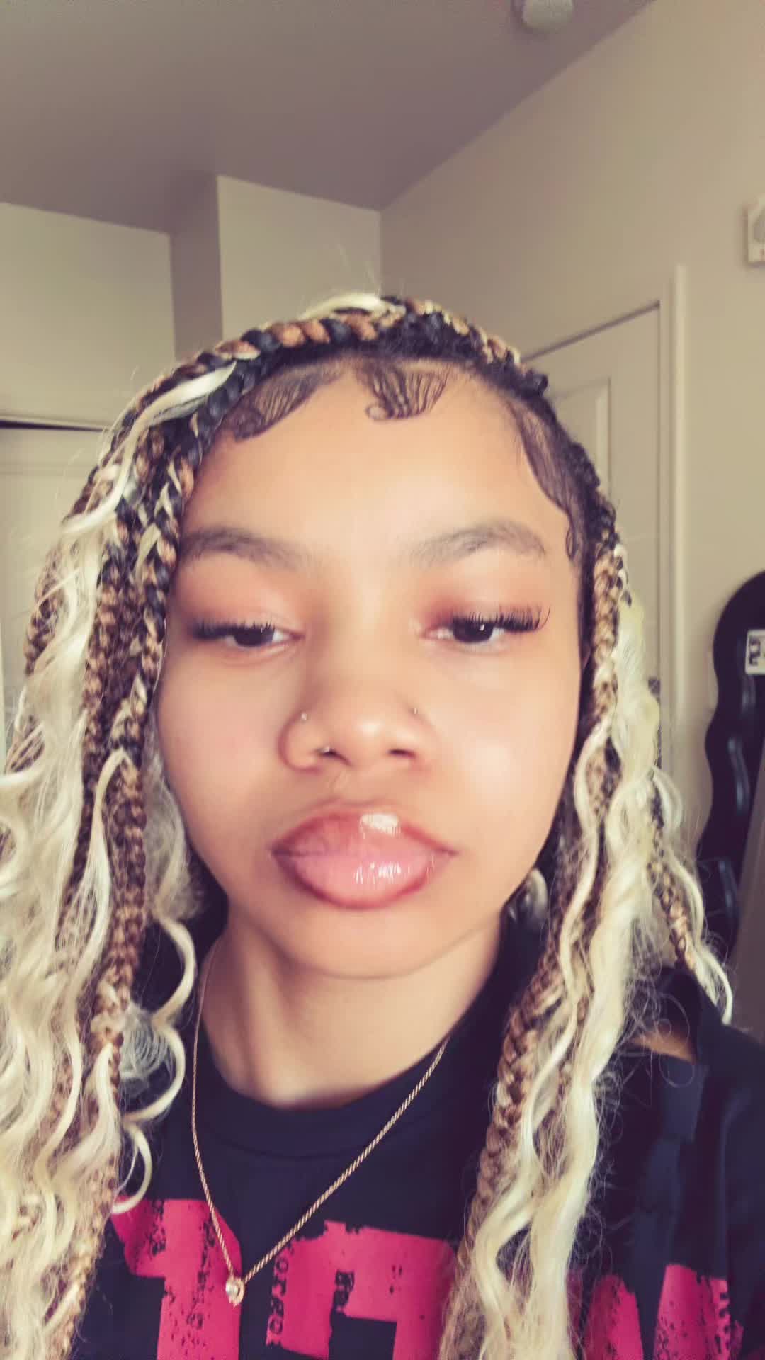 @fall4riah