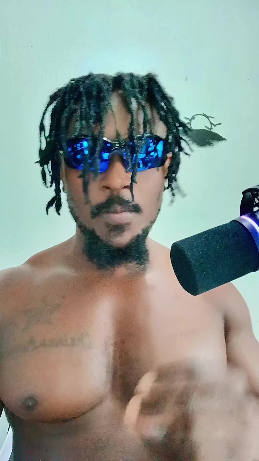 @LONDONGH_1🇺🇲🇬🇭🇬🇧
