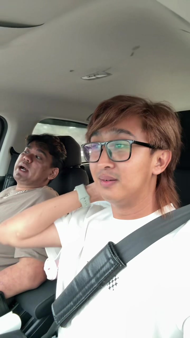 @Apom Yang Menekan