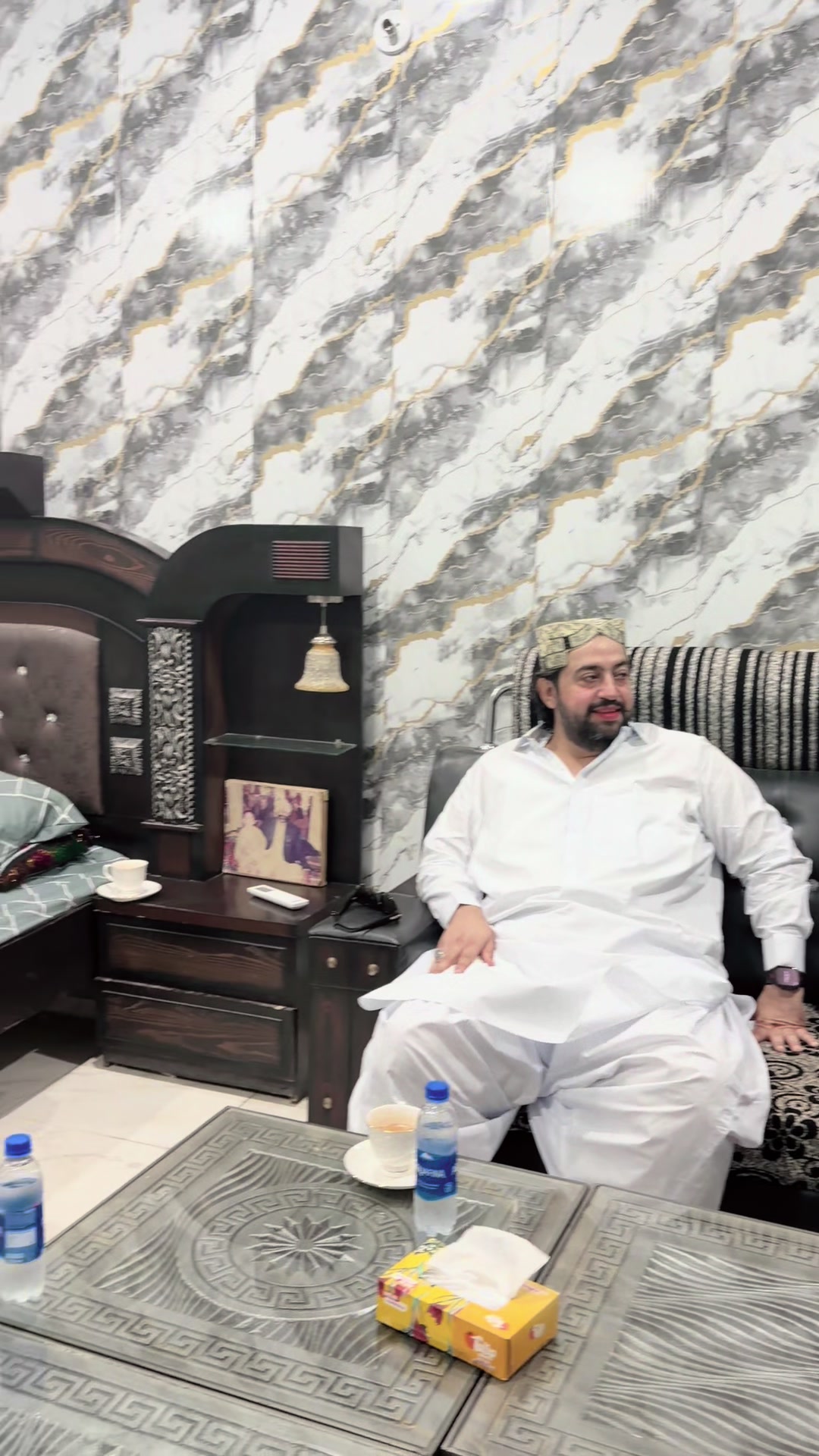 @Hur Jamal Mahar