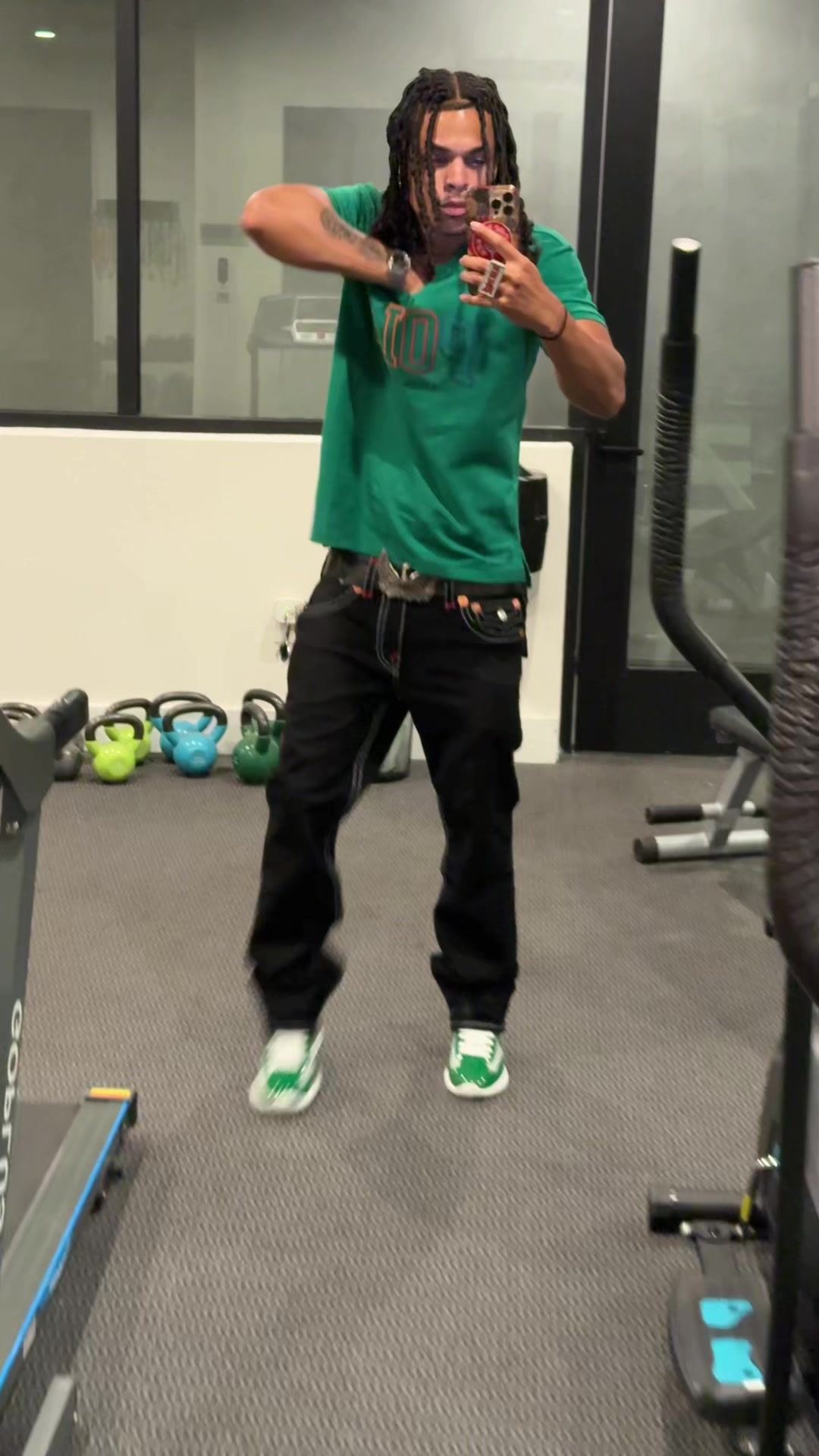 @Prettyboiballo