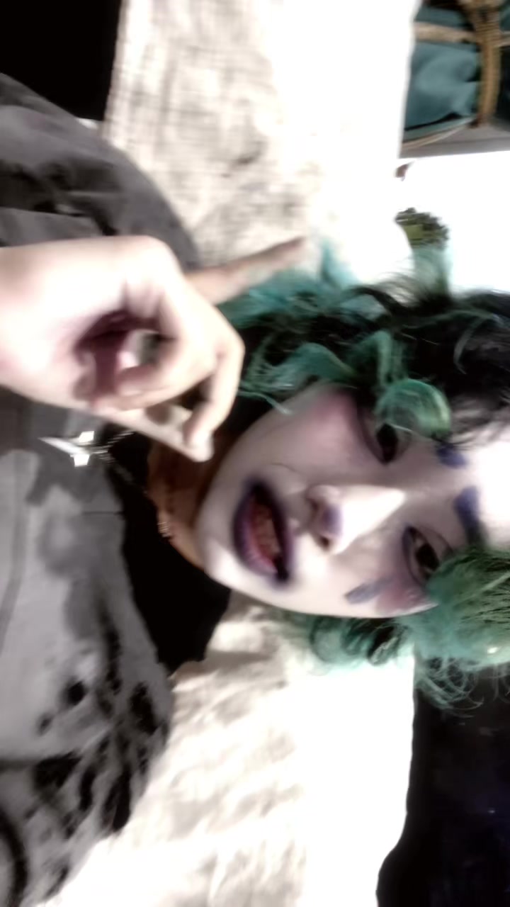 @- mio -