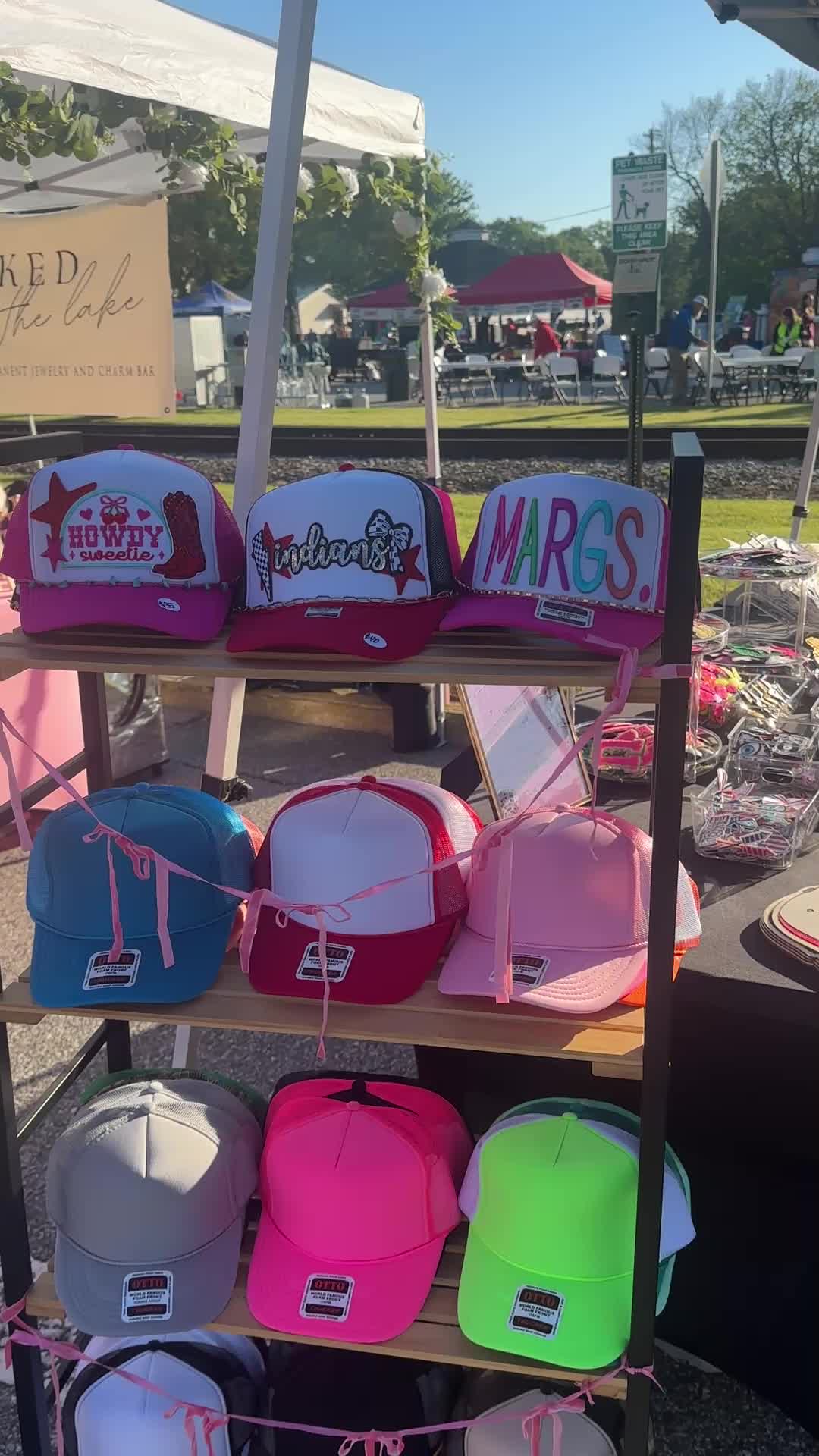 @Brim Babe Mobile Hat Bar