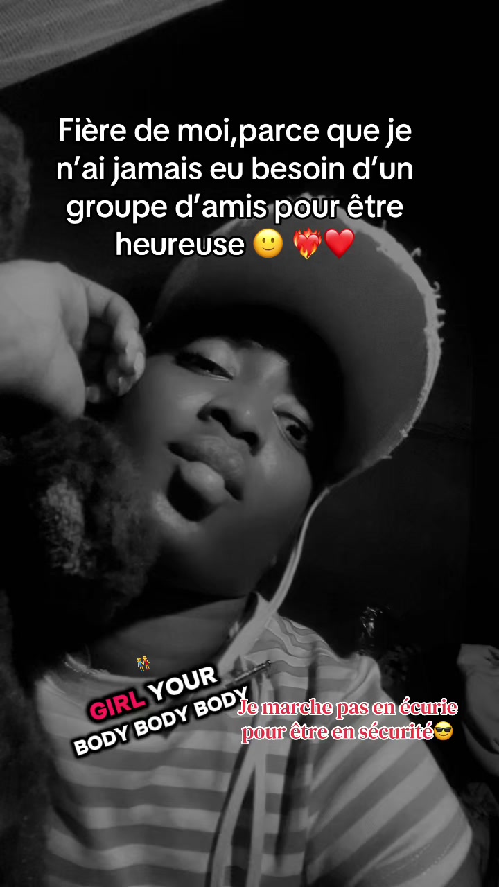 @🦋ÇHRisTęLLÃ~ 🤍🎀