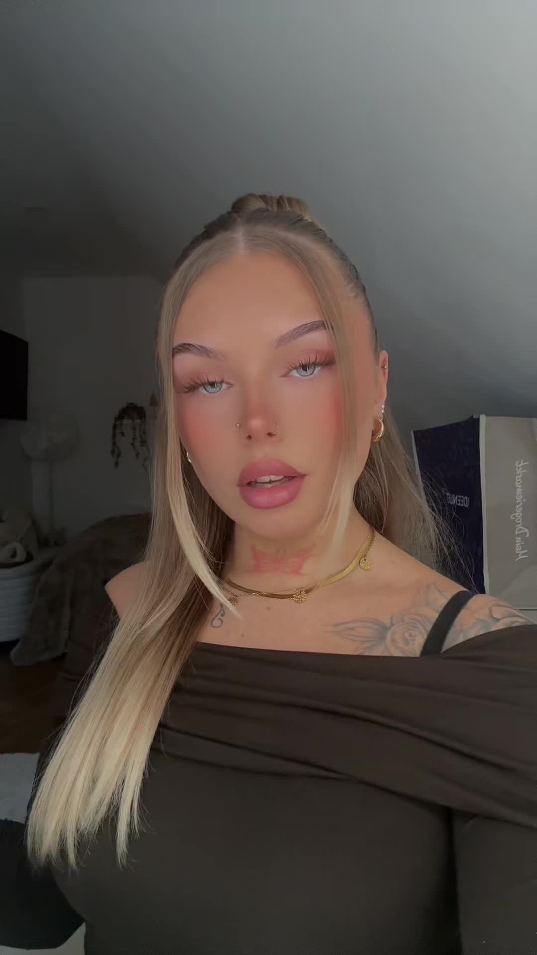 @Vivi
