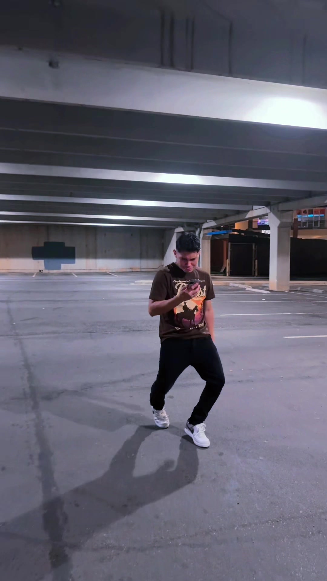 @J H O N