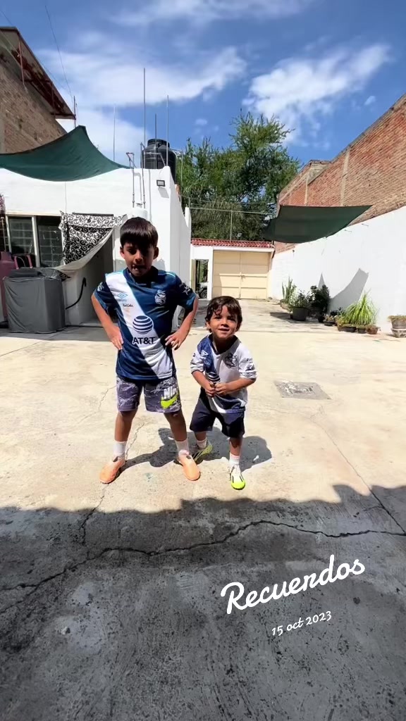 @Los Macías