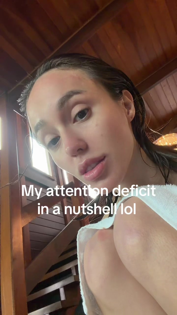 @Christinaasage.com