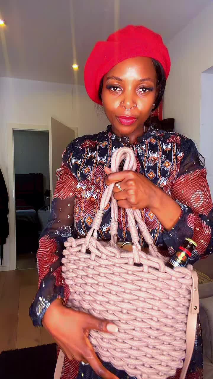 @Veronica Sibonisiwe