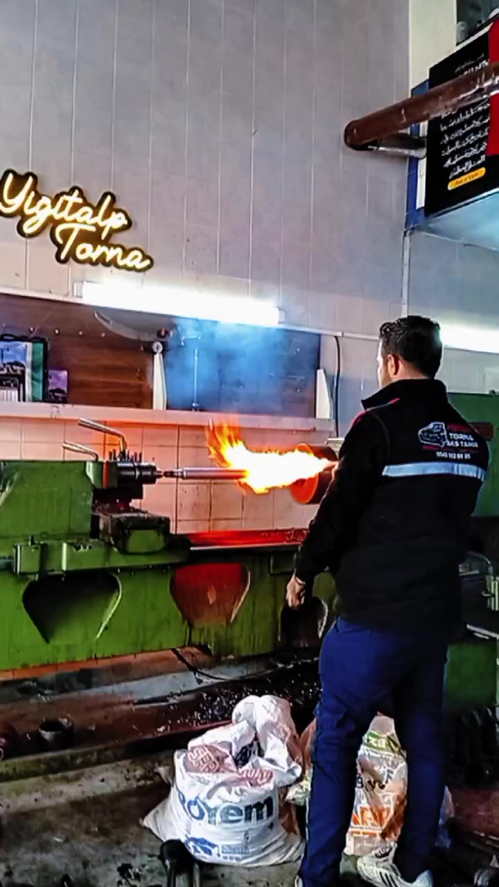 @&Ccedil;AKIR EFE