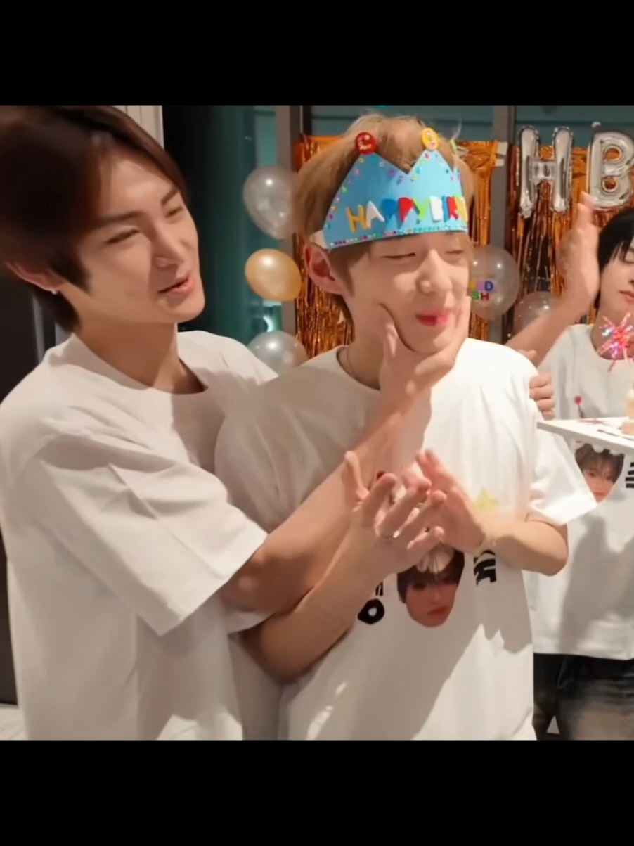 @arno males ngomong