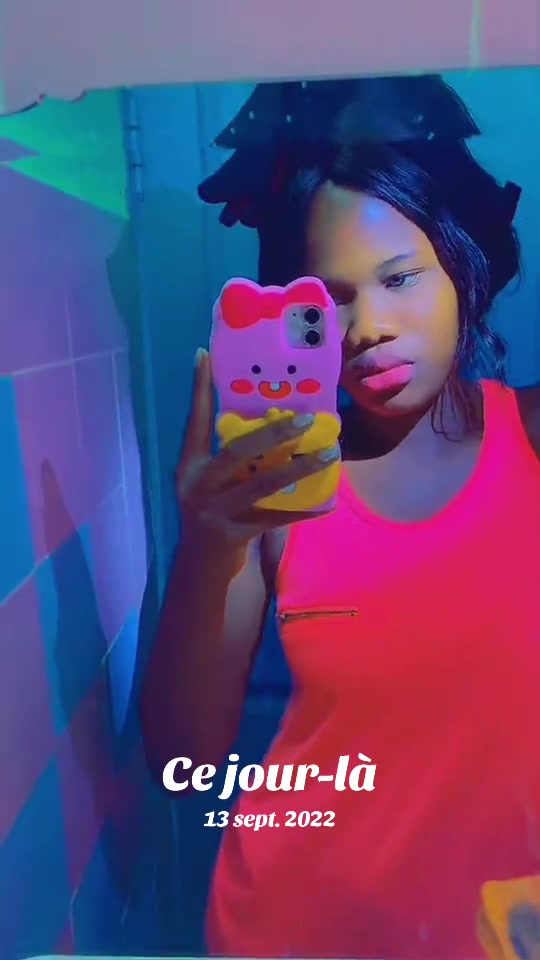 @𝔏𝔞 𝔟𝔩𝔬𝔫𝔡𝔢..🎶🎀