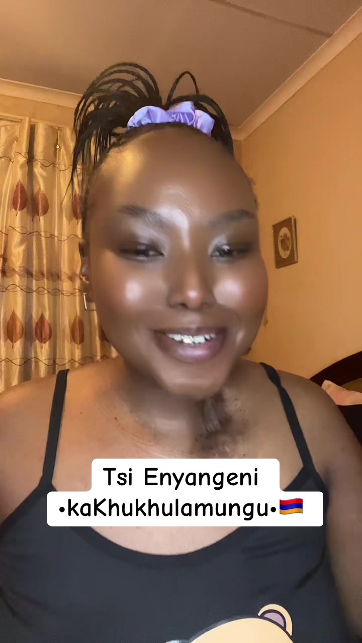 @Nomhlekhabo06