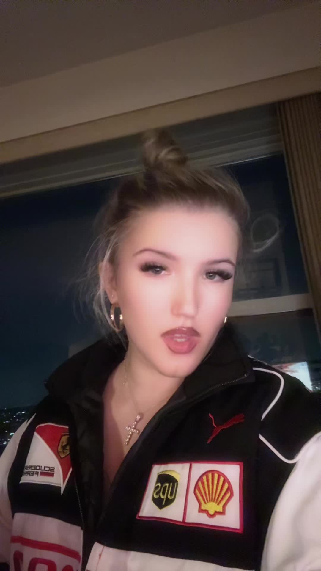 @zoezozo1111