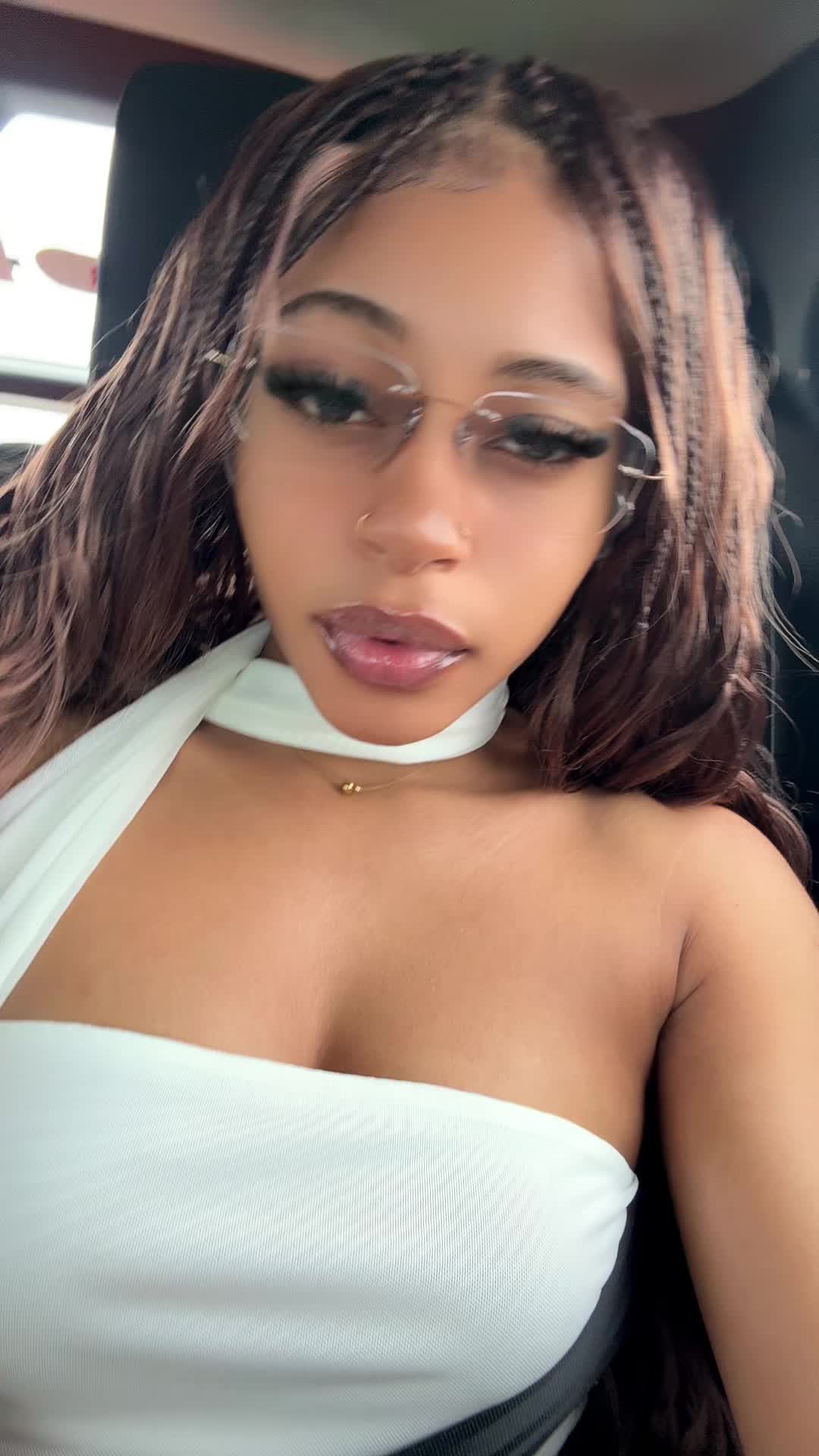@Emily🖤🍂