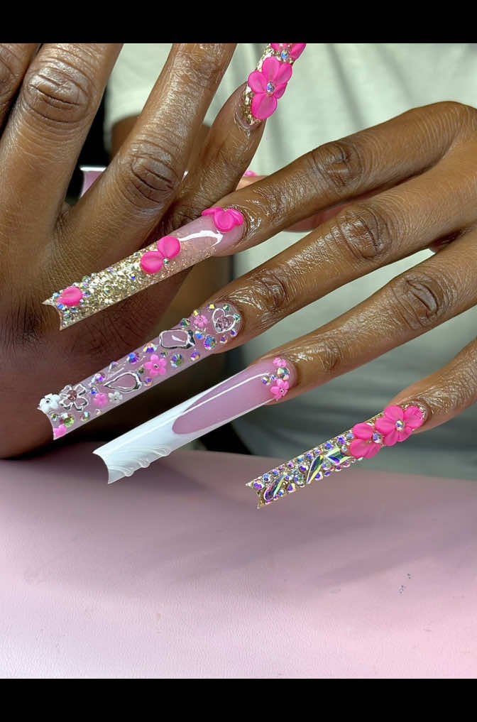 @Nailklash