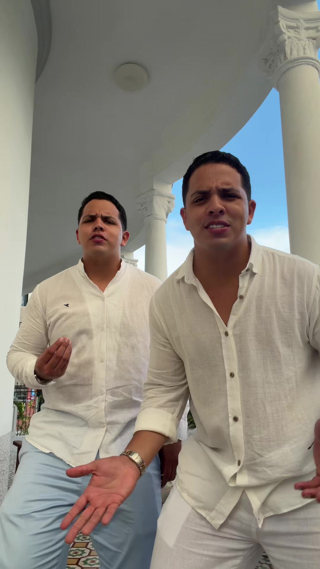 @Gemelos Dangond