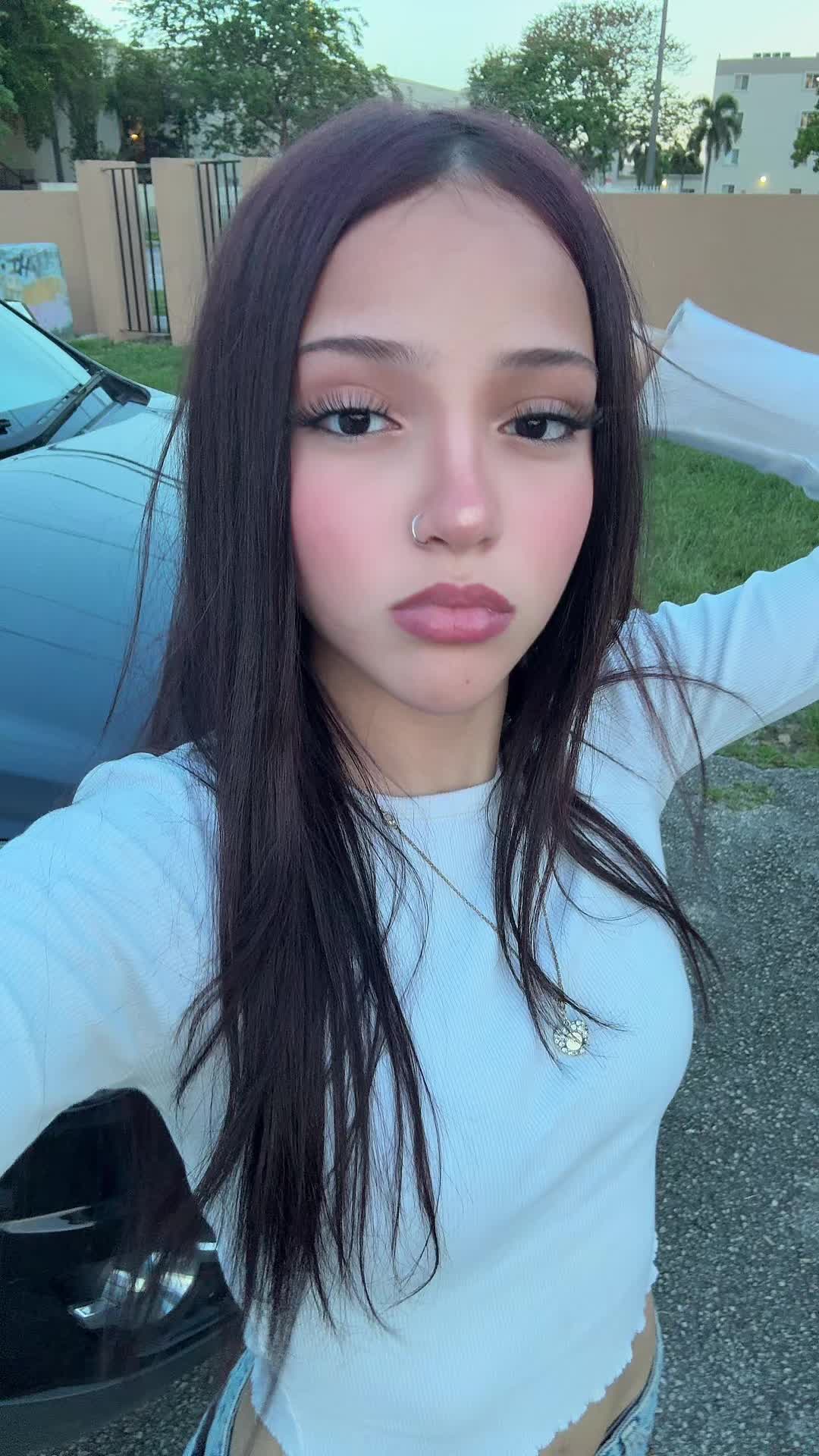 @🎧