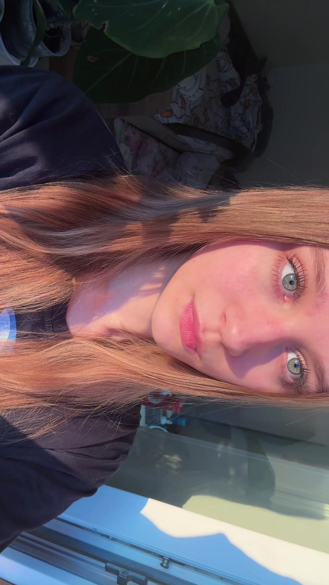 @🫂