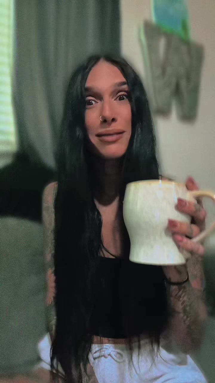 @Holly_Love