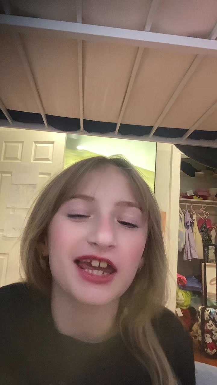 @TeddiAnne