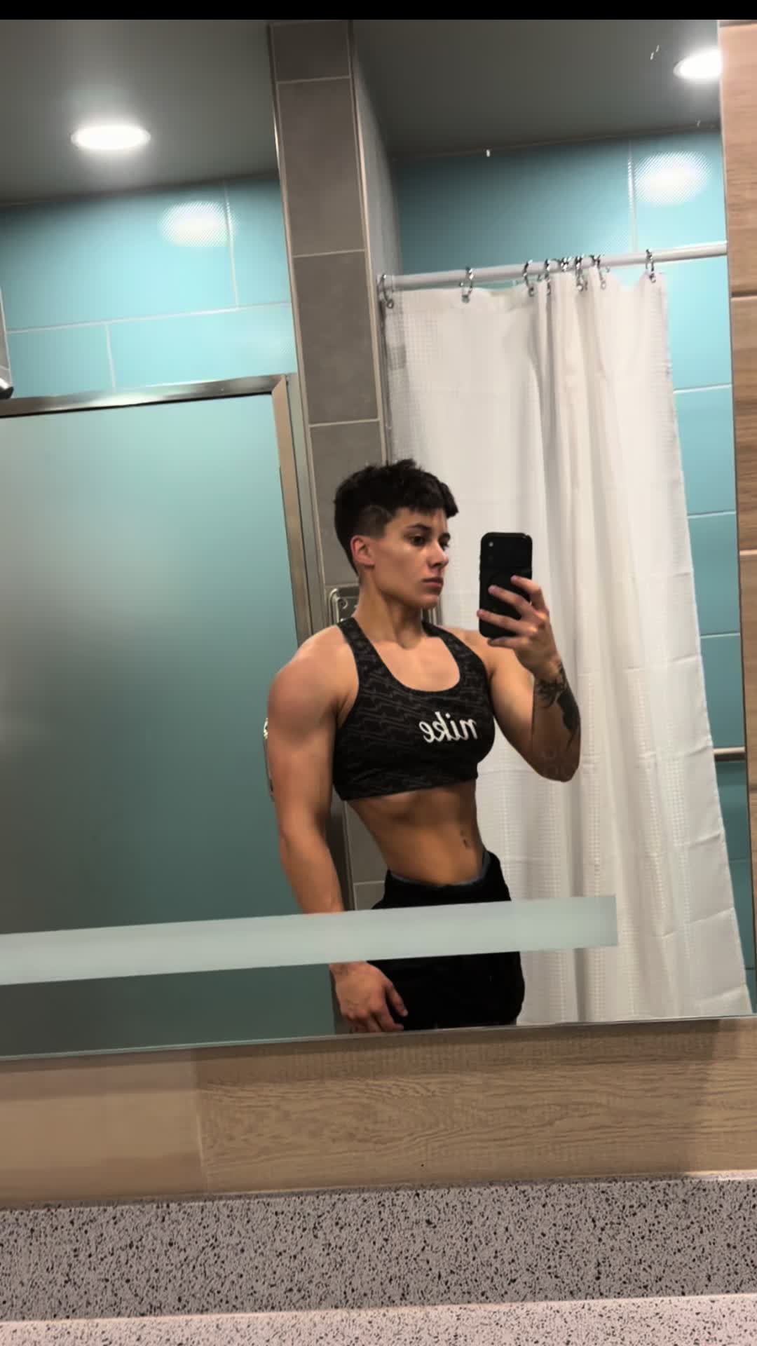 @lynleylifts