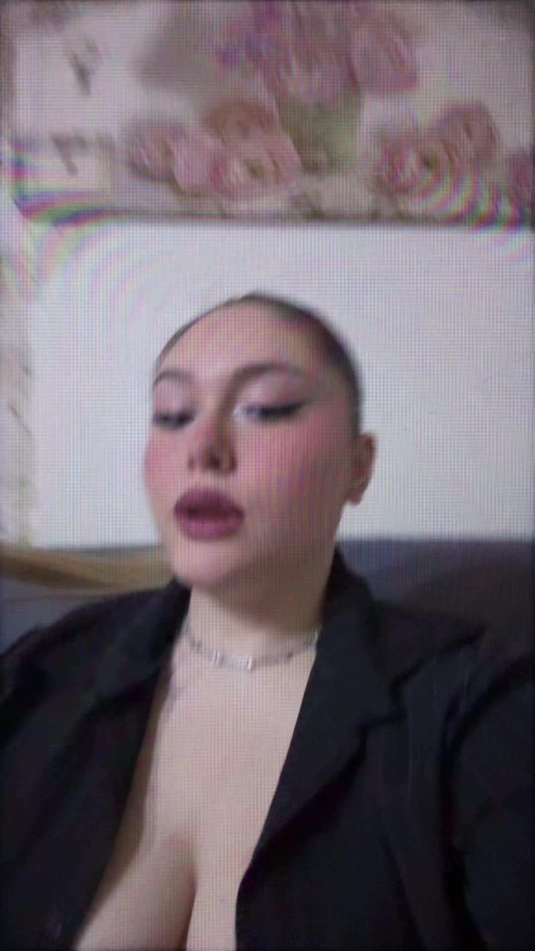 @๐น๐๐๐๐๐๐ฉท