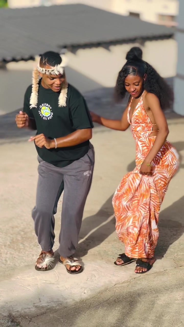 @LusandaMajobe❤️