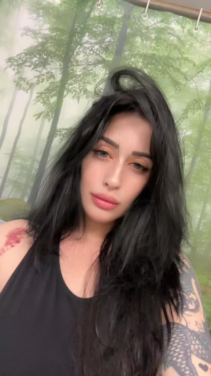 @Valentina Marie