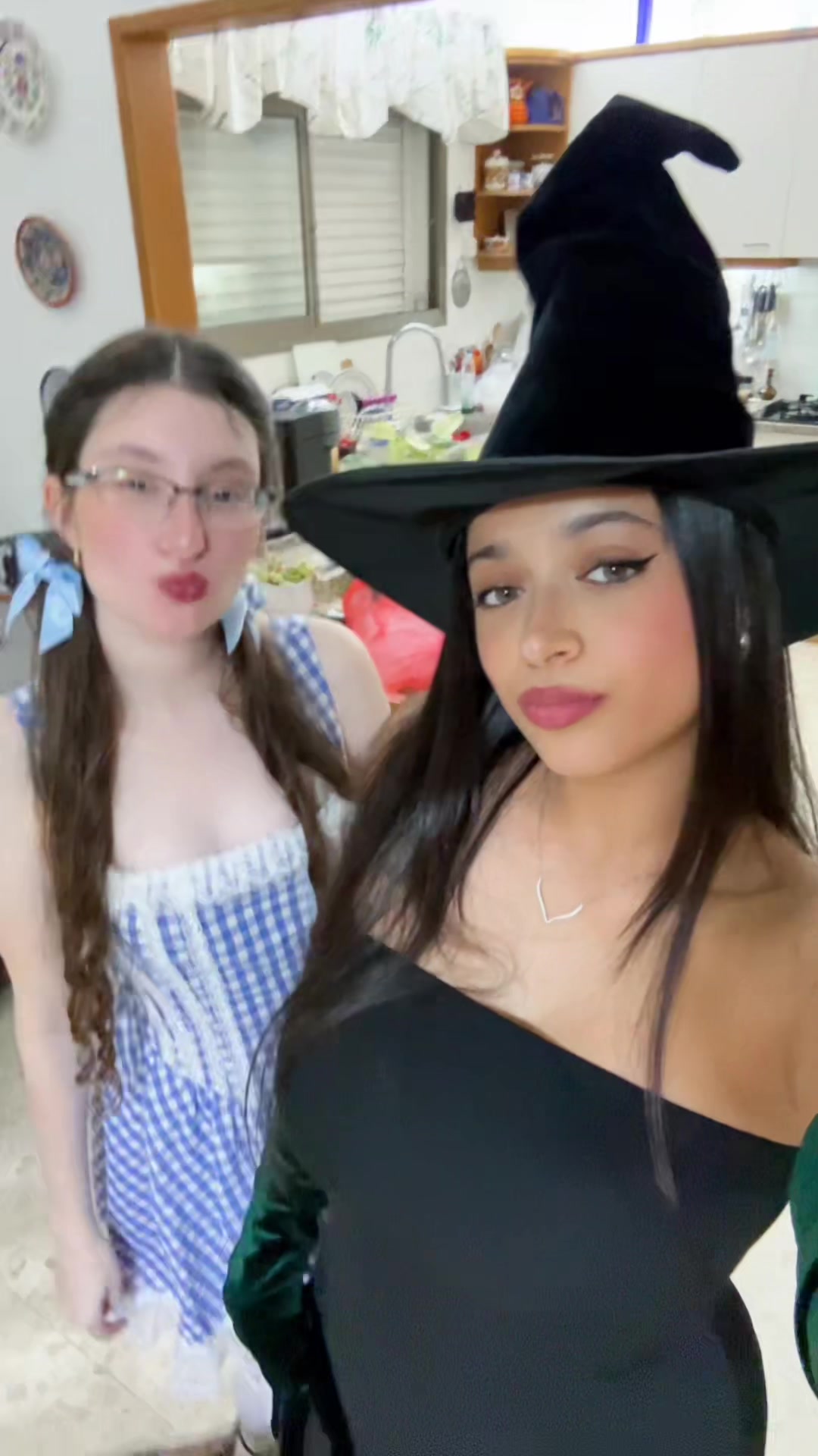 @Roni